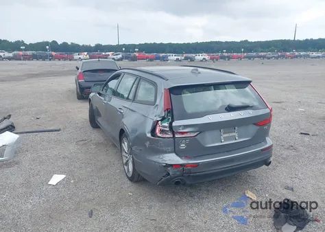 2020 Volvo V60 T5 Momentum из США, поврежденный, VIN YV1102EKXL2349034